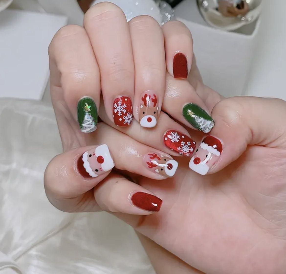 Christmas Press on Nails Santa - огляд і ціна Decorating Tip Set
