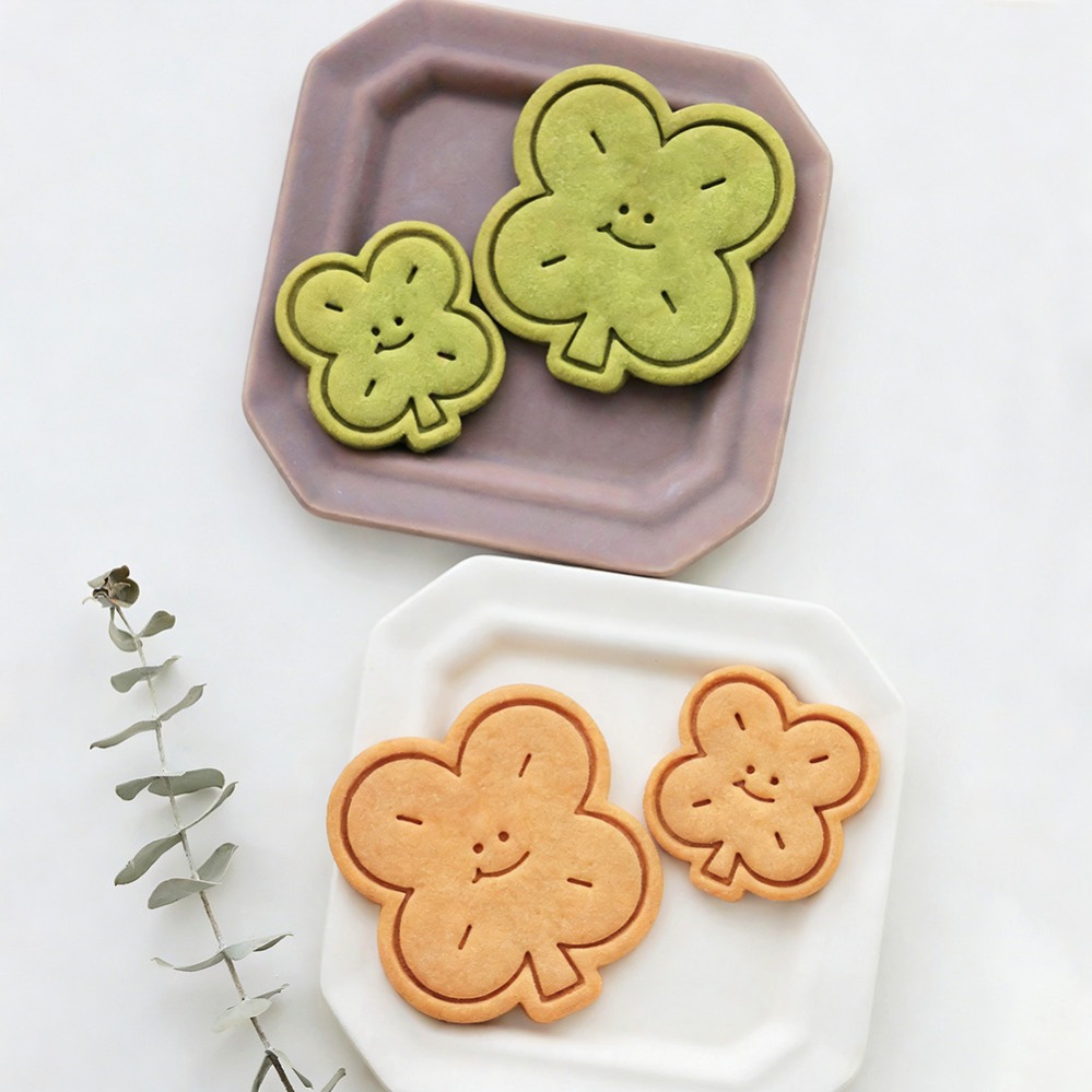 Lucky Four-Leaf Clover Cookie  - огляд і ціна Kitchen Baking Items